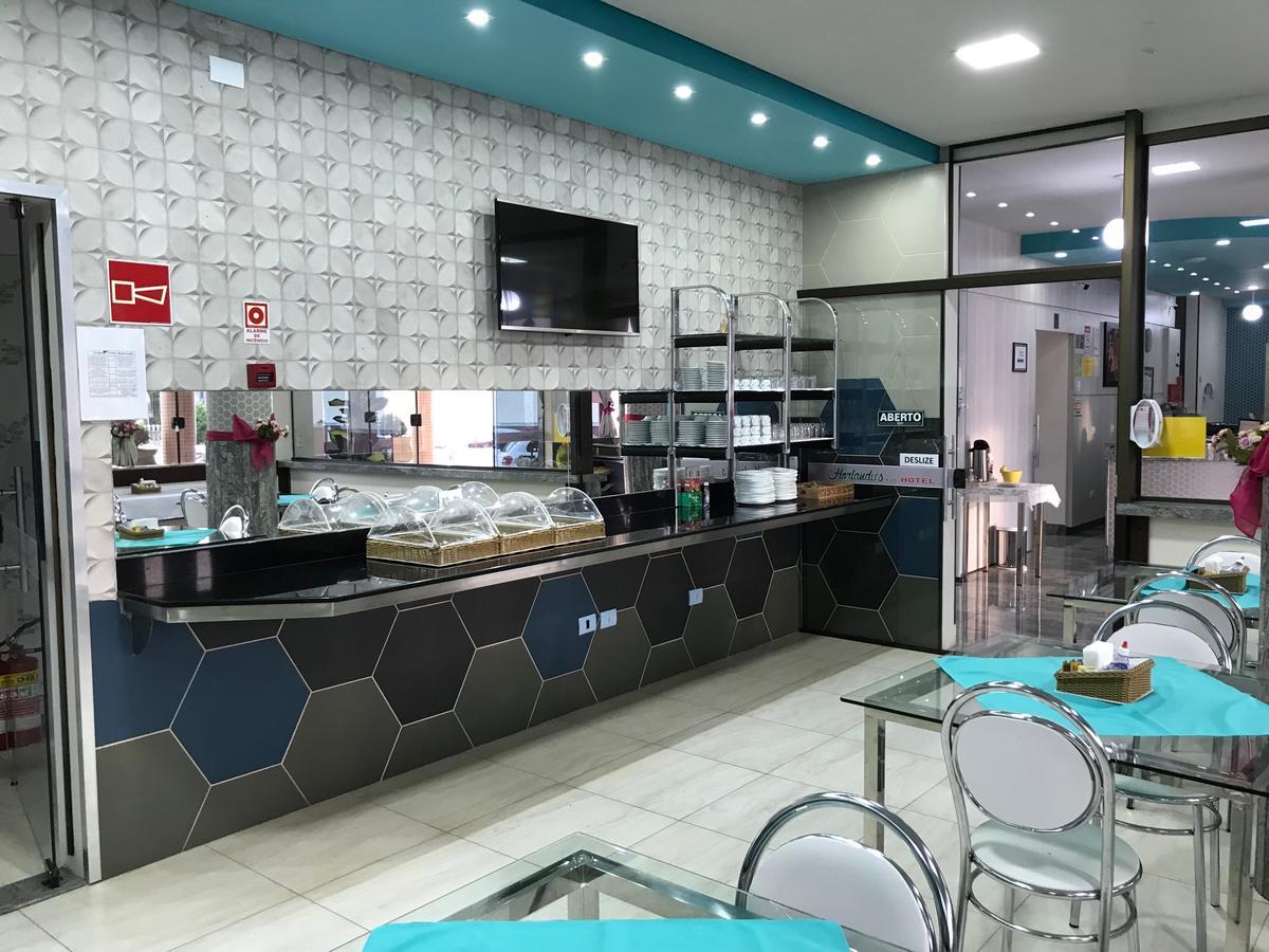 Horlandus Eco Hotel Loanda エクステリア 写真